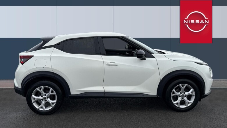Nissan Juke 1.0 DiG-T N-Connecta 5dr Petrol Hatchback